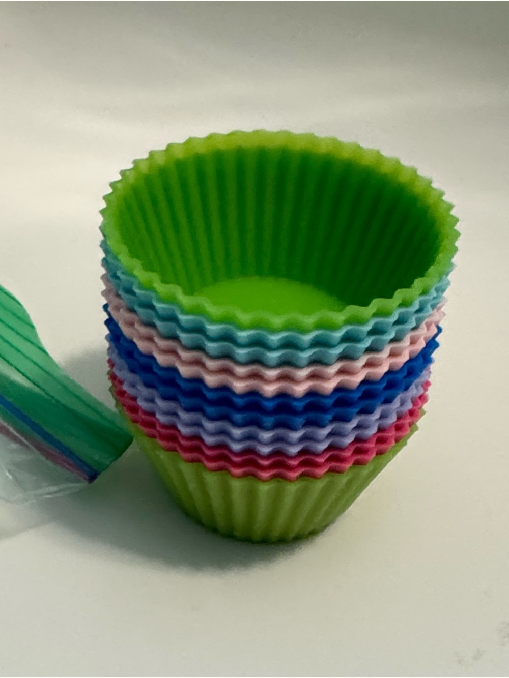 New NWOT Set of 12 Silicone Cupcake liners